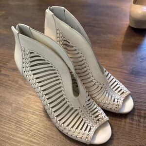 Vince Camuto Cream Woven Peep-Toe Heeled Boots